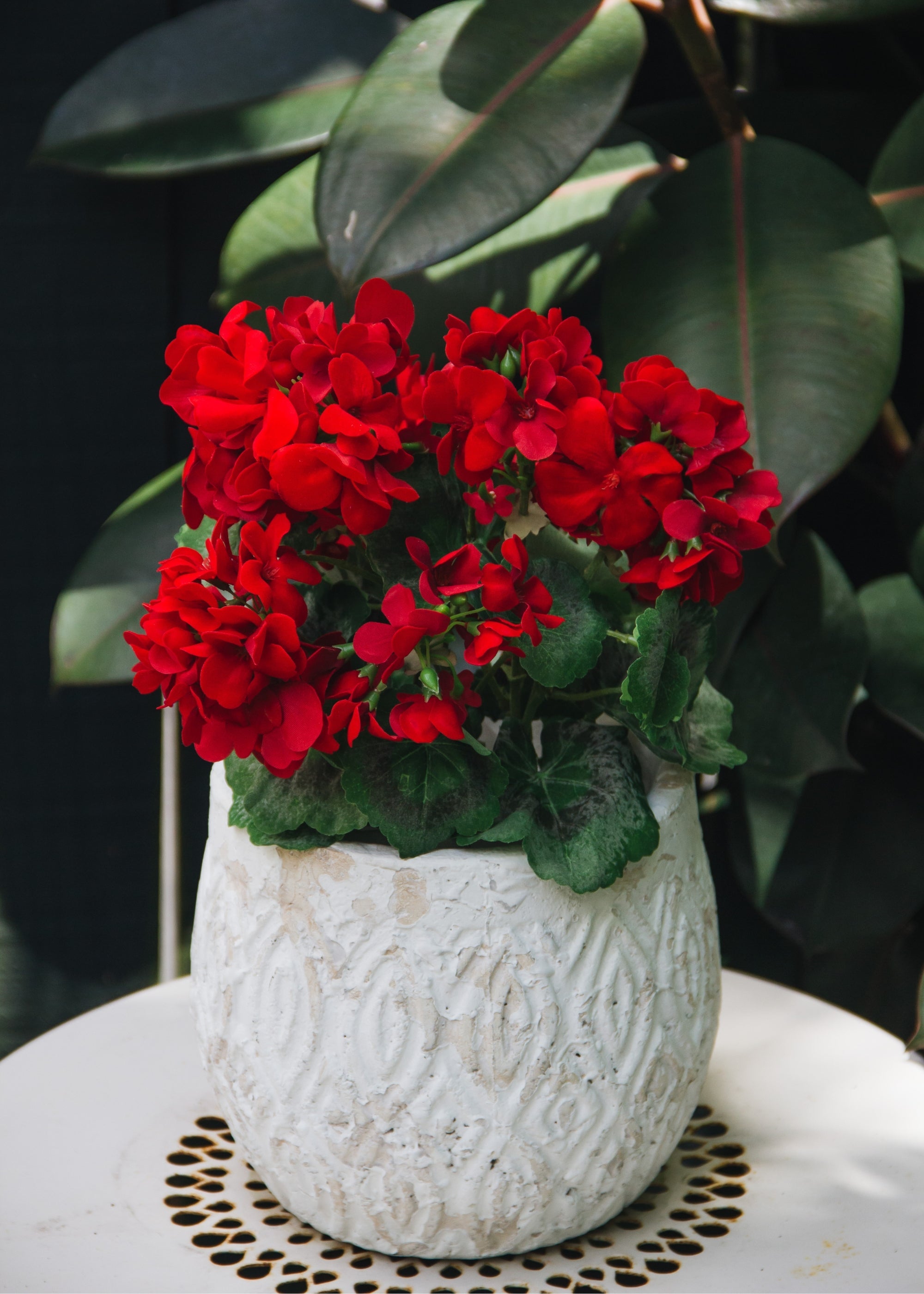 Faux Uv Resistant Indoor/outdoor Geranium Pick Bush for Vase Styling