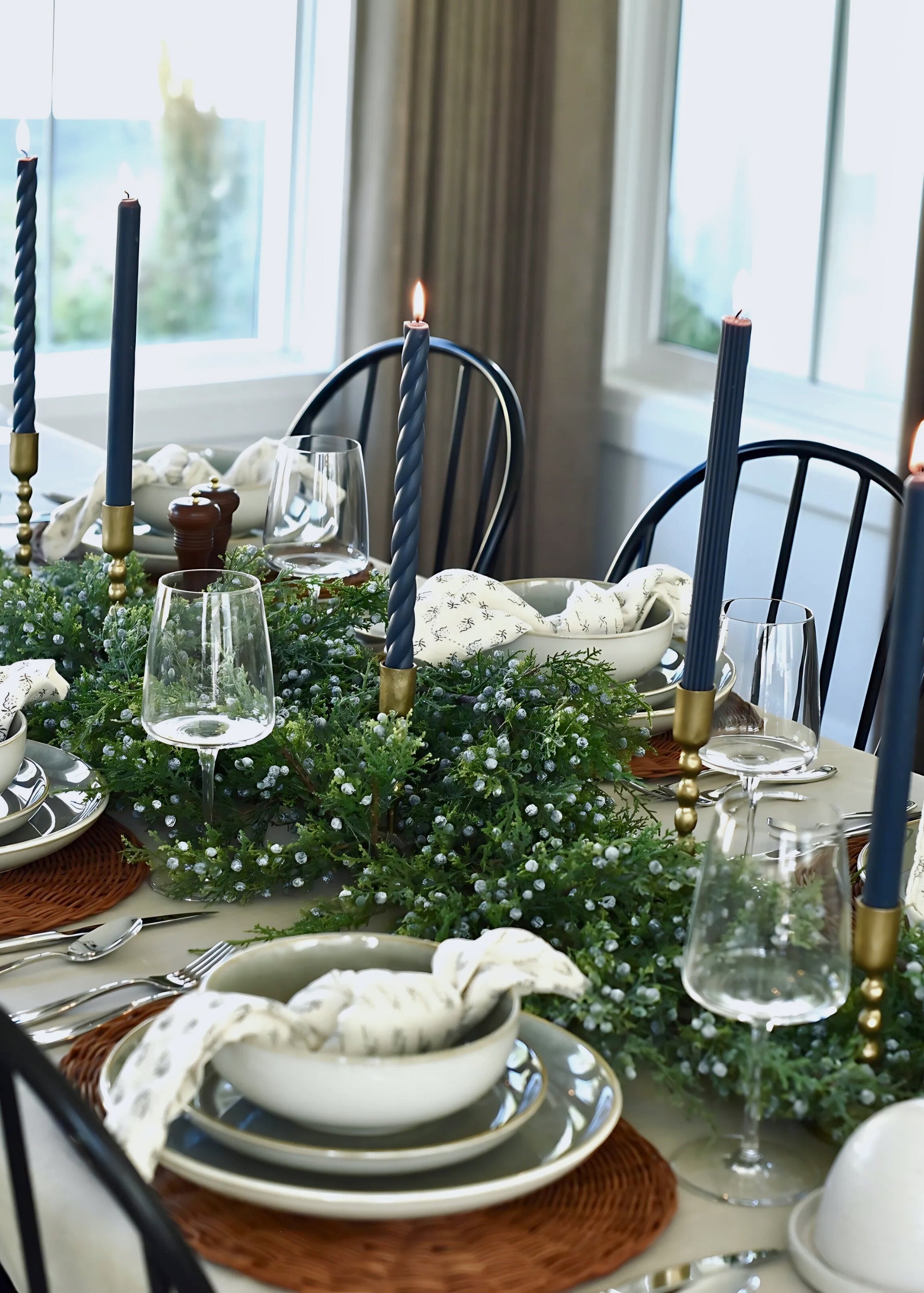 Pack 3 Navy Blue Taper Candles for Tabletop Styling