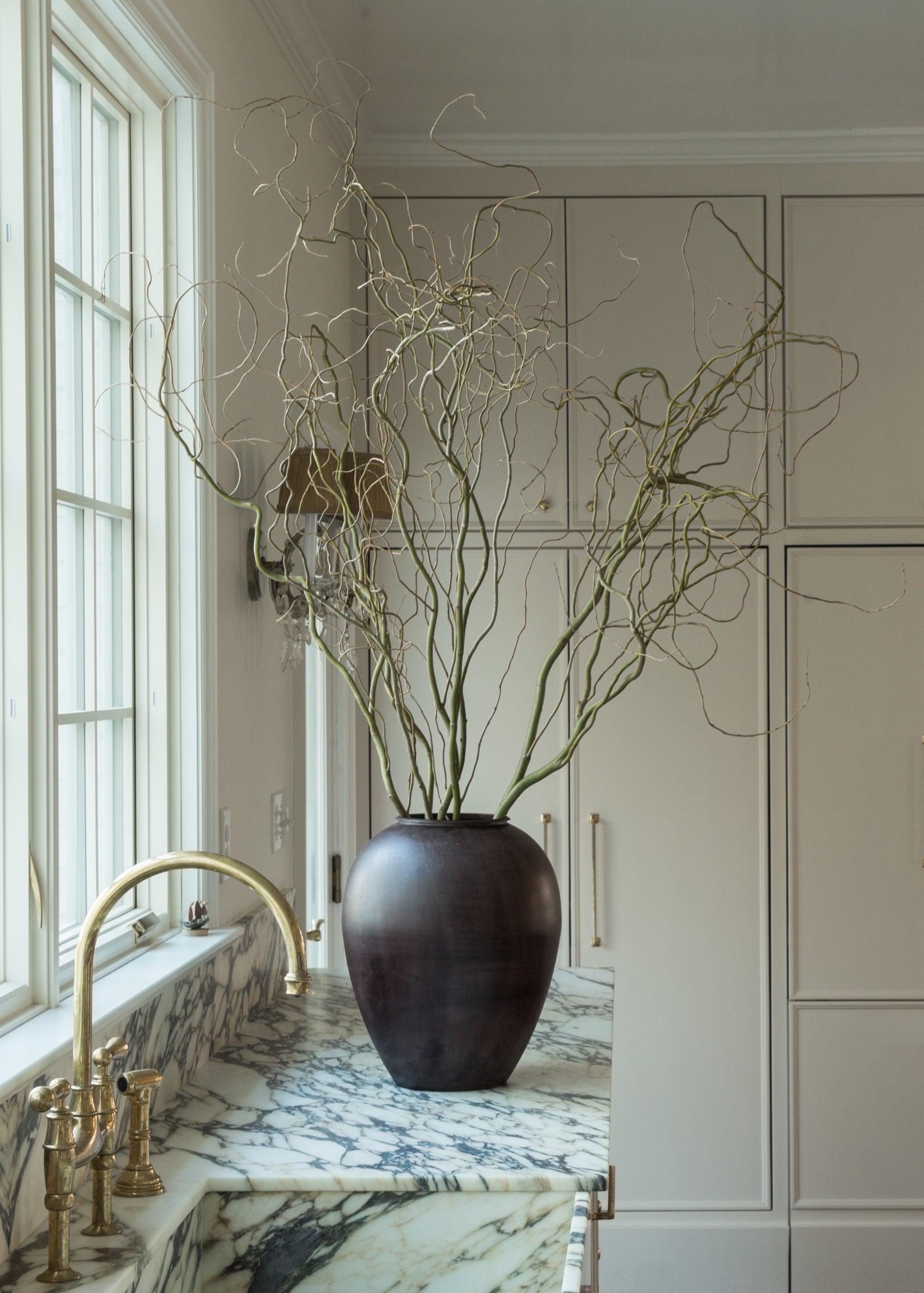 Faux Fresh Curly Willow Branches for Vase Styling