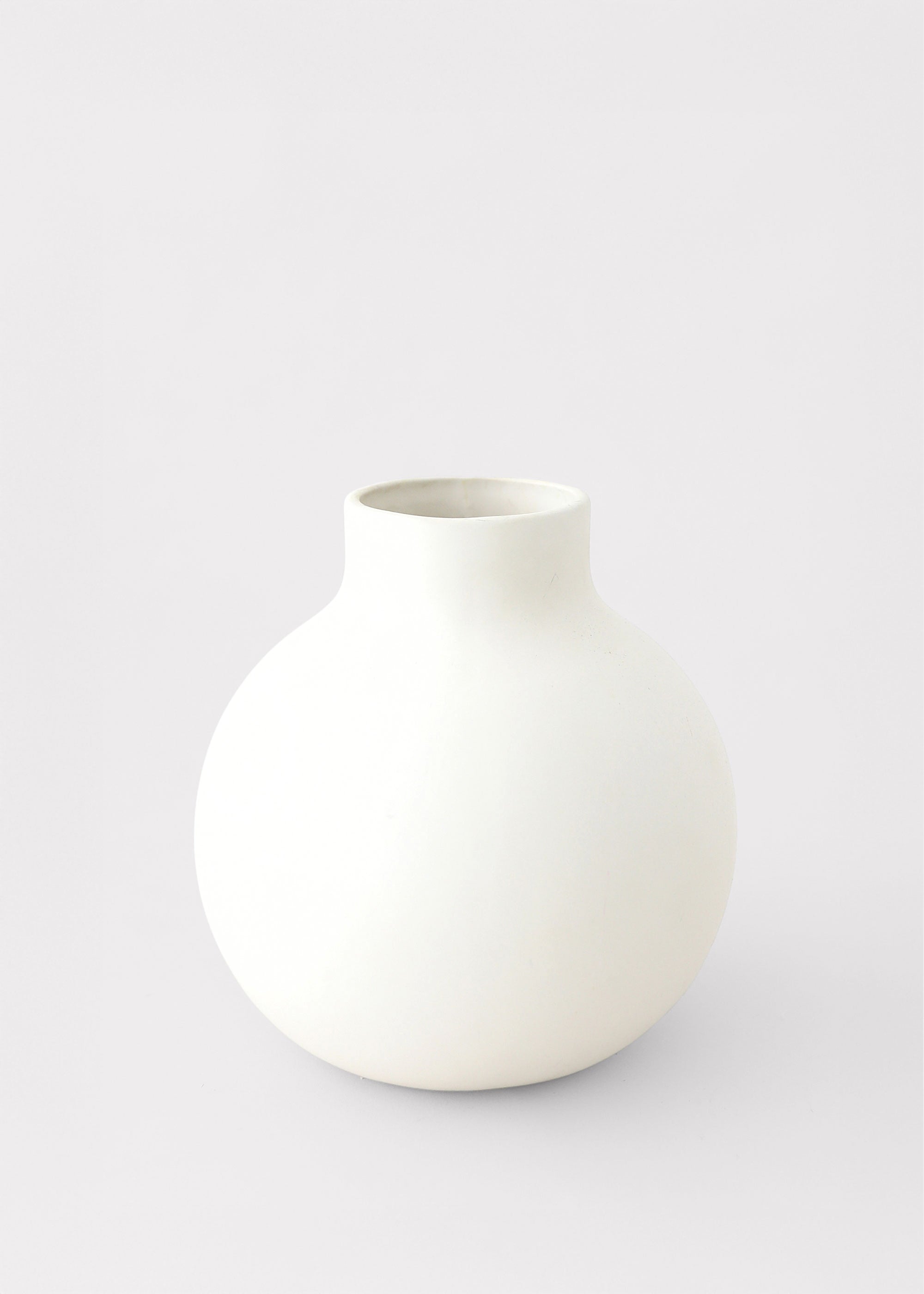 Viralla Creamy White Round Ceramic Vase for Floral Styling